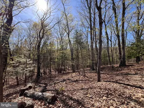 5 Whistler Lane, Hedgesville, WV 25427