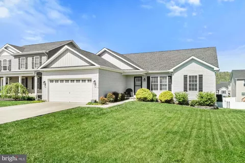 116 Aylesbury Ln, Martinsburg, WV 25403