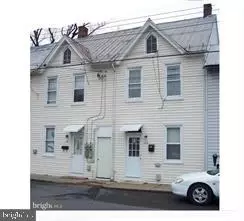 216 N 218 N College St, Martinsburg, WV 25401