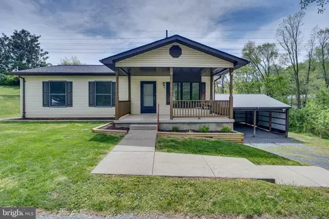 124 Capital Dr, Martinsburg, WV 25401