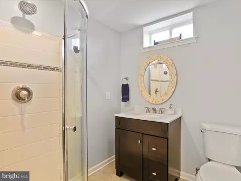 Bath - 403 Brandenburg Dr, Falling Waters, WV 25419 photo 5 of 6