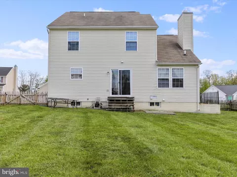 Exterior - 403 Brandenburg Dr, Falling Waters, WV 25419 photo 8 of 10
