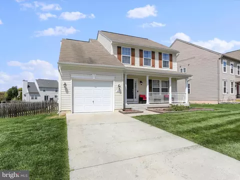Exterior - 403 Brandenburg Dr, Falling Waters, WV 25419 photo 5 of 10