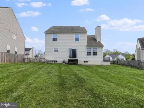 Exterior - 403 Brandenburg Dr, Falling Waters, WV 25419 photo 7 of 10