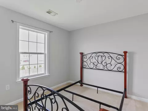 Bedroom - 403 Brandenburg Dr, Falling Waters, WV 25419 photo 6 of 7