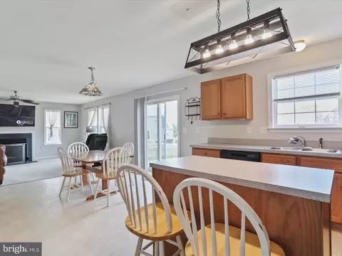Dining - 403 Brandenburg Dr, Falling Waters, WV 25419 photo 3 of 5