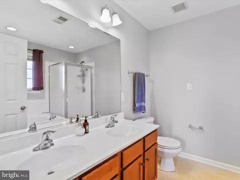 Bath - 403 Brandenburg Dr, Falling Waters, WV 25419 photo 2 of 6
