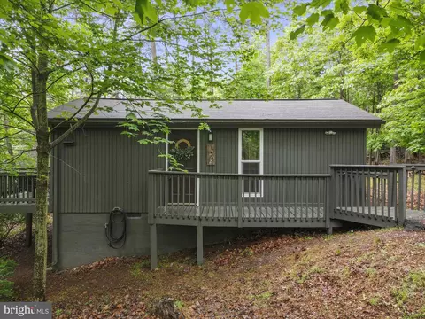 116 Conifer Ln, Hedgesville, WV 25427