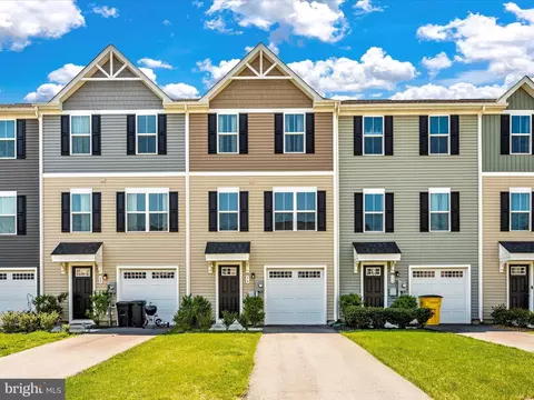 56 Snickers Ct, Martinsburg, WV 25403