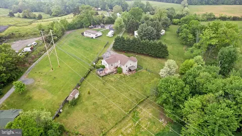 293 Lavin Ln, Bunker Hill, WV 25413
