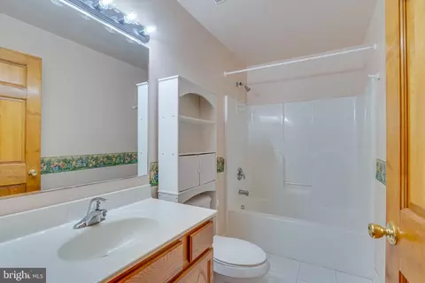 Bath - 95 Sheffield Ln, Falling Waters, WV 25419 photo 4 of 5