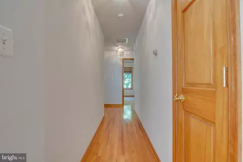 Entry Way - 95 Sheffield Ln, Falling Waters, WV 25419 photo 3 of 5