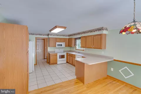 Kitchen - 95 Sheffield Ln, Falling Waters, WV 25419 photo 5 of 5