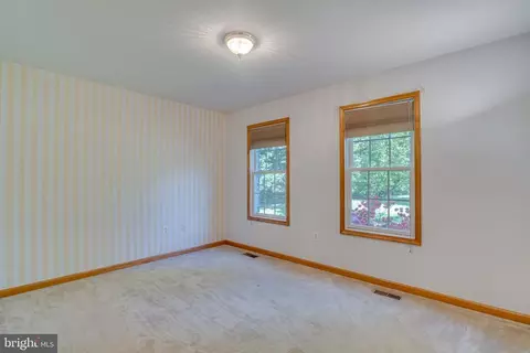 Bedroom - 95 Sheffield Ln, Falling Waters, WV 25419 photo 2 of 5