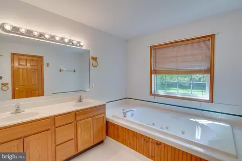 Bath - 95 Sheffield Ln, Falling Waters, WV 25419 photo 1 of 5