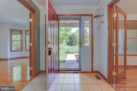 Entry Way - 95 Sheffield Ln, Falling Waters, WV 25419 photo 1 of 5
