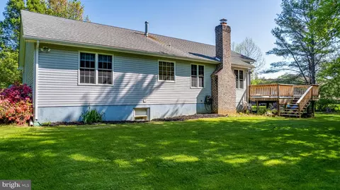 Exterior - 95 Sheffield Ln, Falling Waters, WV 25419 photo 4 of 7