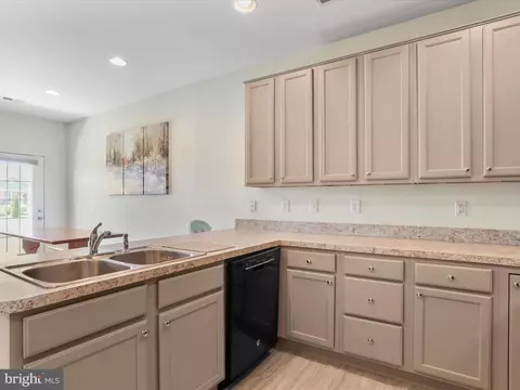 Kitchen - 36 Cavendish Way, Falling Waters, WV 25419 photo 2 of 4