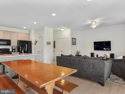 Dining - 36 Cavendish Way, Falling Waters, WV 25419 photo 2 of 2