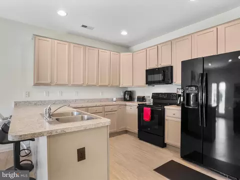 Kitchen - 36 Cavendish Way, Falling Waters, WV 25419 photo 1 of 4
