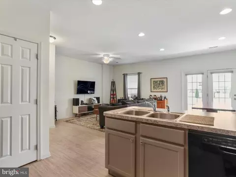 Kitchen - 36 Cavendish Way, Falling Waters, WV 25419 photo 3 of 4