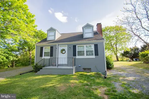 1518 Shepherdstown Rd, Martinsburg, WV 25404