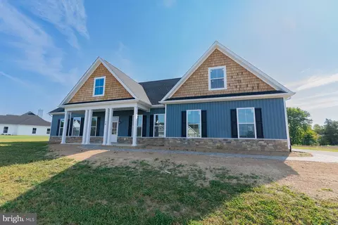 78 Glenaire Rd, Bunker Hill, WV 25413