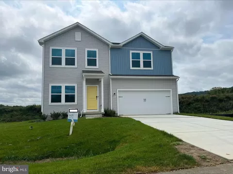 243 Whimbrel Rd, Hedgesville, WV 25427