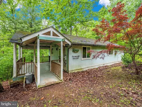 281 Tall Pine Ln, Gerrardstown, WV 25420