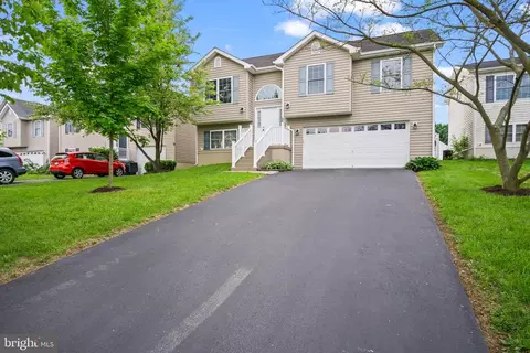 77 Lancer Pl, Martinsburg, WV 25404