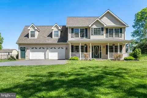 484 Lost Rd, Martinsburg, WV 25403