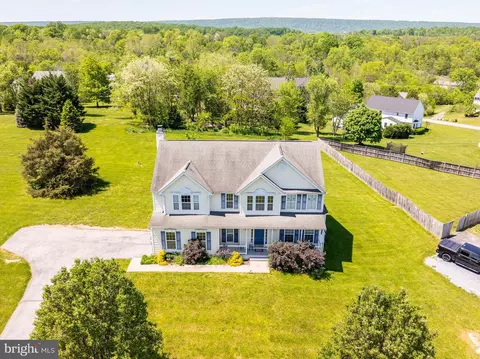 455 Pinnacle Dr, Bunker Hill, WV 25413