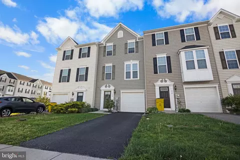 198 Norwood Dr, Falling Waters, WV 25419