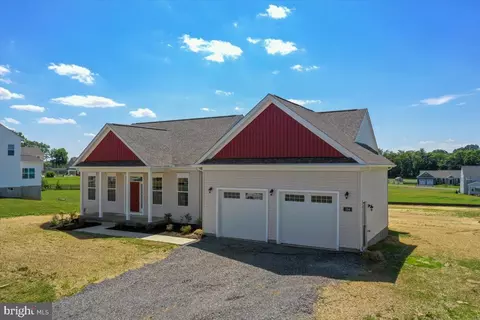 394 Sussex Dr, Falling Waters, WV 25419