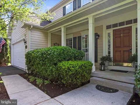 378 Richwood Hall Rd, Kearneysville, WV 25430