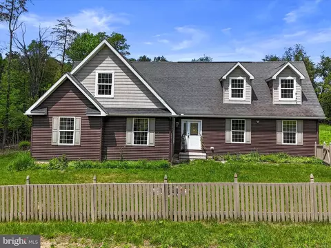 3675 Cannon Hill Rd, Hedgesville, WV 25427