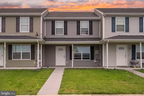48 Defy Ln, Inwood, WV 25428