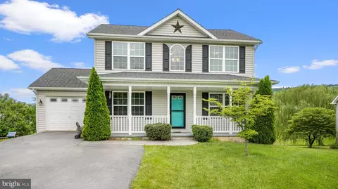 75 Seascape Ct, Martinsburg, WV 25403