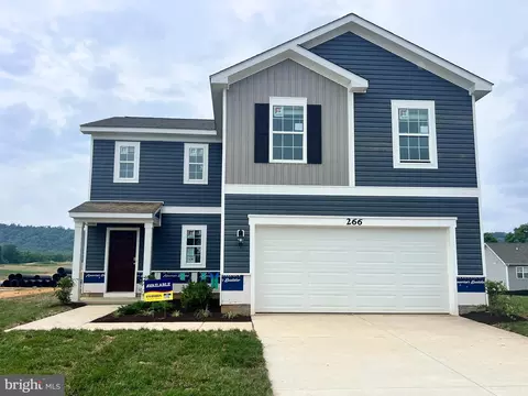 266 Toulouse Ln, Martinsburg, WV 25403