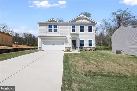 115 Rabbit Rd, Hedgesville, WV 25427