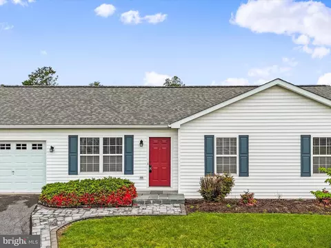 56 Expedition Ct, Martinsburg, WV 25403