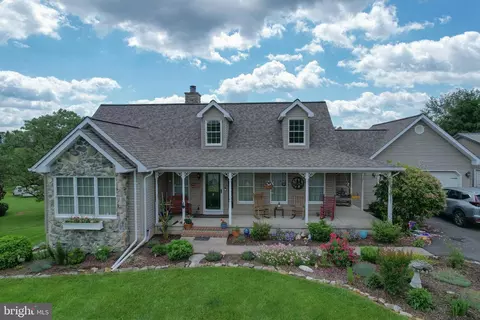 251 Monarch Ct, Martinsburg, WV 25403