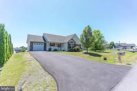 177 Sahalee Ct, Martinsburg, WV 25403