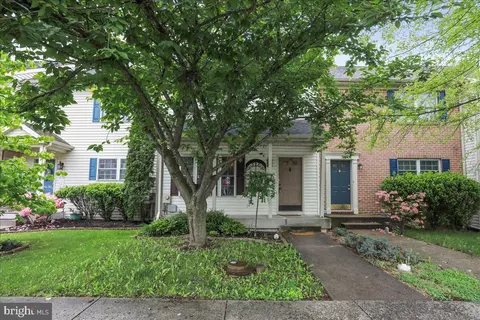28 Fiser Ln, Martinsburg, WV 25404