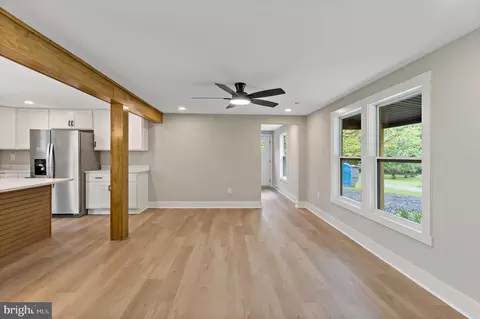 32 Milo Ln, Falling Waters, WV 25419 photo 3