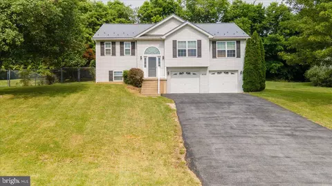 410 Pacific Blvd, Hedgesville, WV 25427