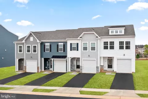 461 Hillsdale Pl, Martinsburg, WV 25403