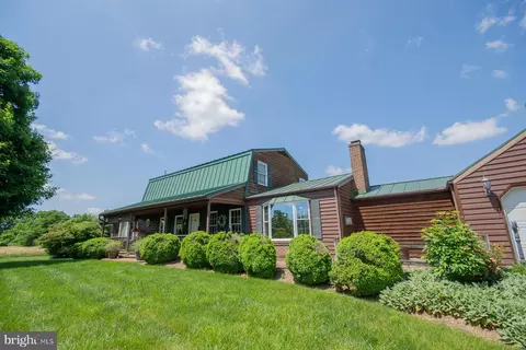 1623 Lost Rd, Martinsburg, WV 25403