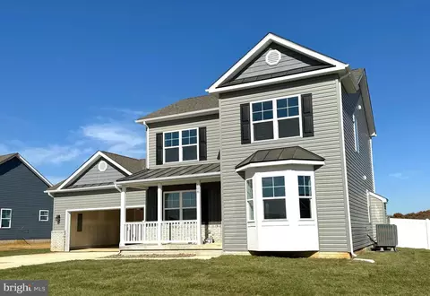 108 Santiago Cir, Martinsburg, WV 25403
