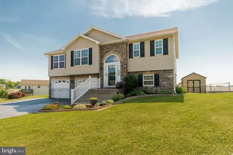 161 Sahalee Ct, Martinsburg, WV 25403